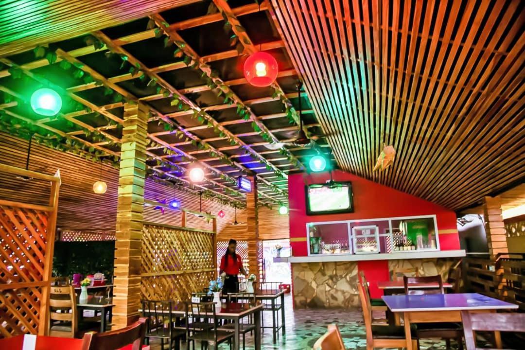 Kikis Court Resort Hohoe エクステリア 写真