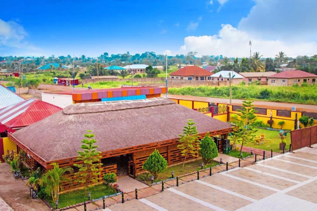 Kikis Court Resort Hohoe エクステリア 写真